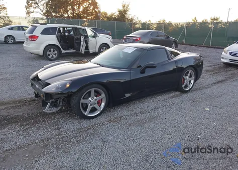 2005 Chevrolet Corvette из США, поврежденный, VIN 1G1YY24U655120912